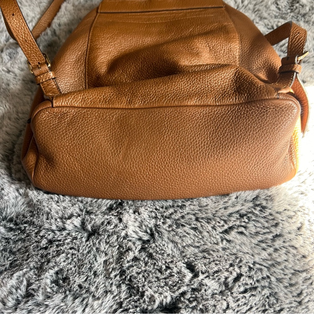 Michael Kors Tan Susie Large Flap Backpack - Picture 5 of 12